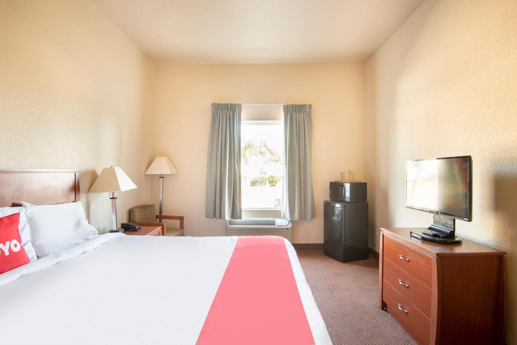Oyo Townhouse Jackson Hotel